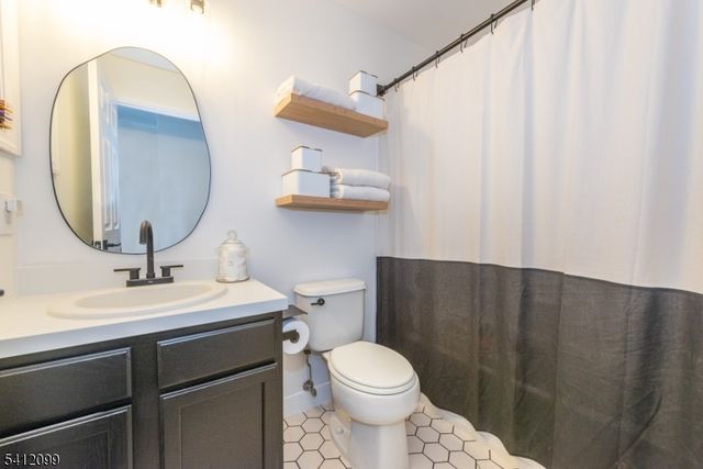 122 Riverwalk Way, Clifton City, NJ 07014