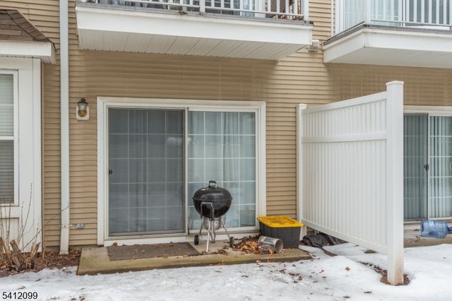 122 Riverwalk Way, Clifton City, NJ 07014