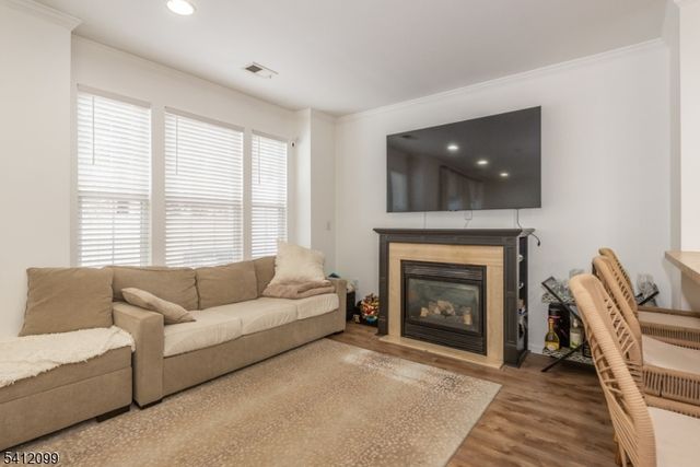 122 Riverwalk Way, Clifton City, NJ 07014