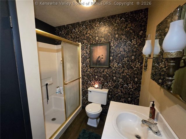 3334 Redmond Ridge Road, Gallipolis Ferry, WV 25515