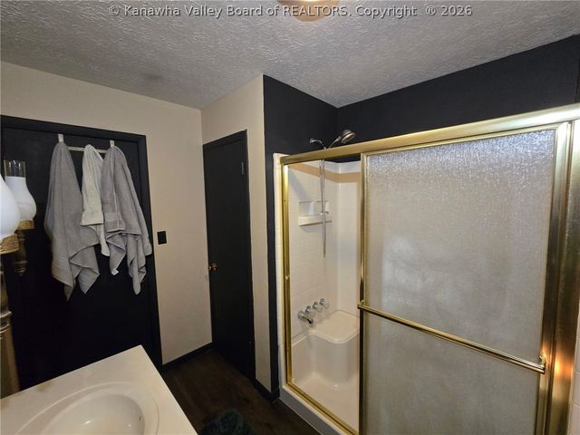 3334 Redmond Ridge Road, Gallipolis Ferry, WV 25515