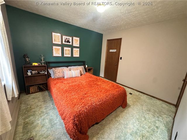 3334 Redmond Ridge Road, Gallipolis Ferry, WV 25515