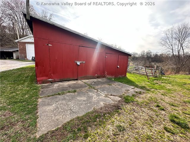 3334 Redmond Ridge Road, Gallipolis Ferry, WV 25515