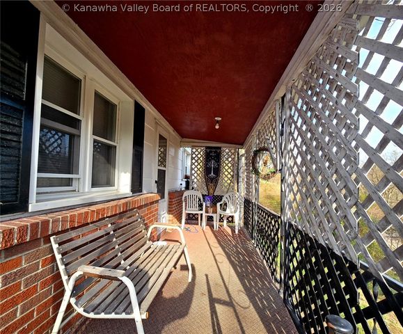 3334 Redmond Ridge Road, Gallipolis Ferry, WV 25515