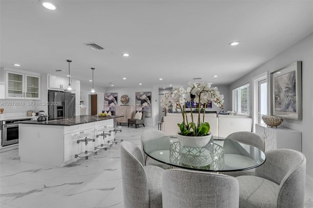465 NW 11th St, Boca Raton, FL 33432