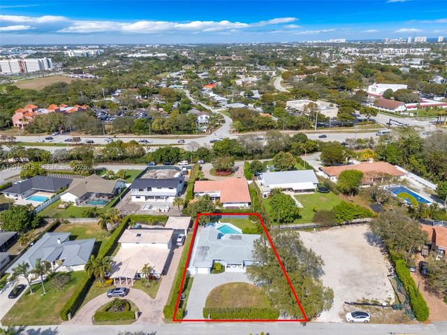 465 NW 11th St, Boca Raton, FL 33432