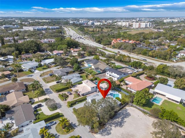 465 NW 11th St, Boca Raton, FL 33432