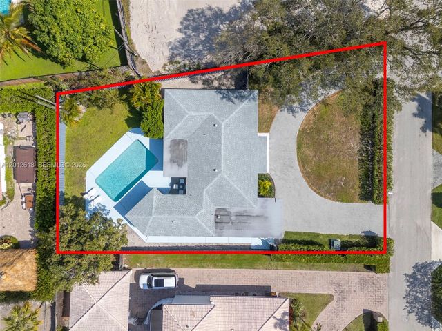 465 NW 11th St, Boca Raton, FL 33432