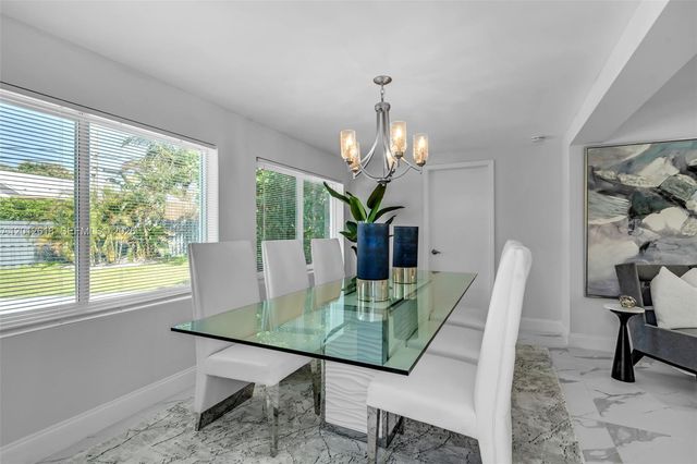 465 NW 11th St, Boca Raton, FL 33432