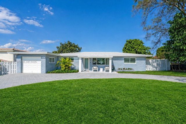 465 NW 11th St, Boca Raton, FL 33432