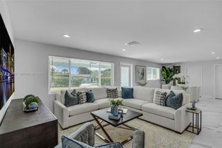 465 NW 11th St, Boca Raton, FL 33432