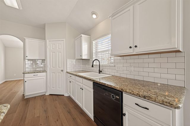 18 Carmel Chase Court, Manvel, TX 77578