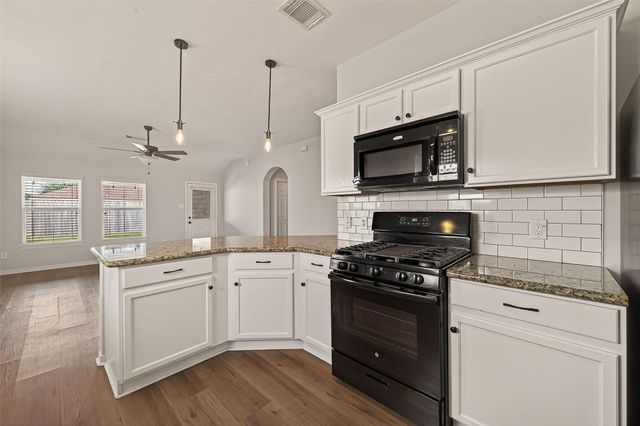 18 Carmel Chase Court, Manvel, TX 77578