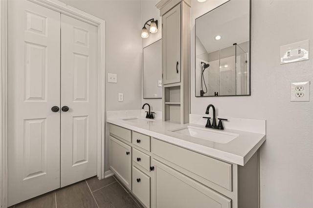 18 Carmel Chase Court, Manvel, TX 77578