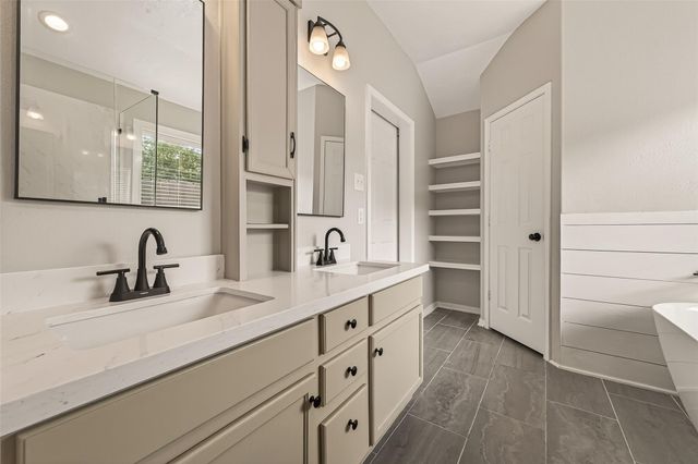 18 Carmel Chase Court, Manvel, TX 77578