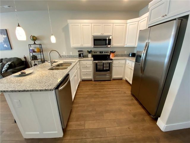 7672 Har-Ber Avenue A, Springdale, AR 72762