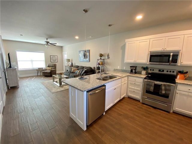 7672 Har-Ber Avenue A, Springdale, AR 72762