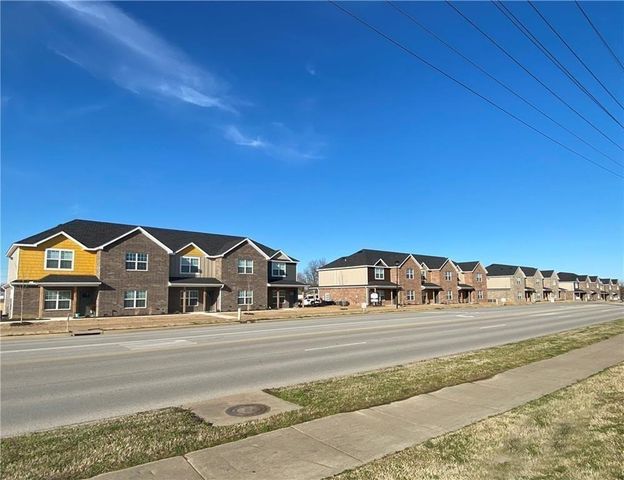 7672 Har-Ber Avenue A, Springdale, AR 72762