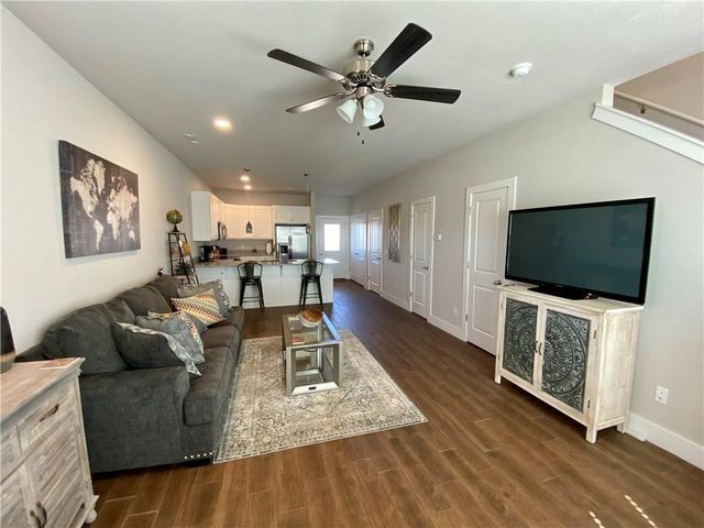 7672 Har-Ber Avenue A, Springdale, AR 72762