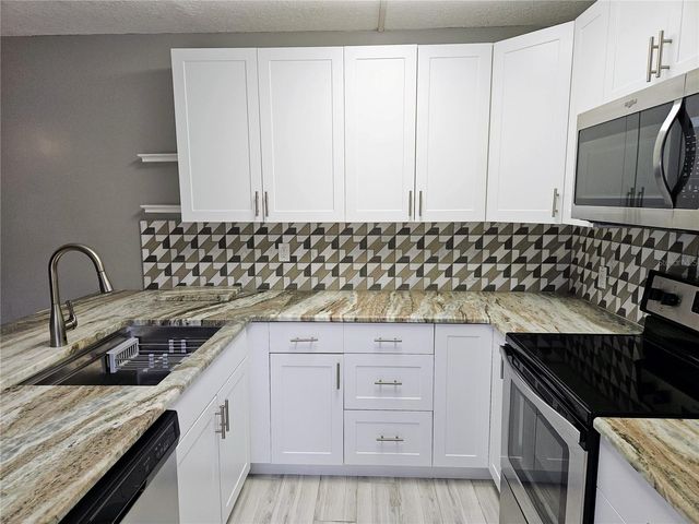 2620 6TH COURT, Palm Harbor, FL 34684