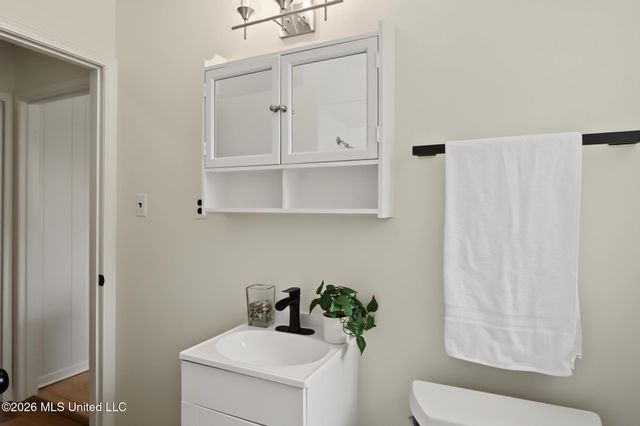 2525 W David Drive, Gulfport, MS 39503