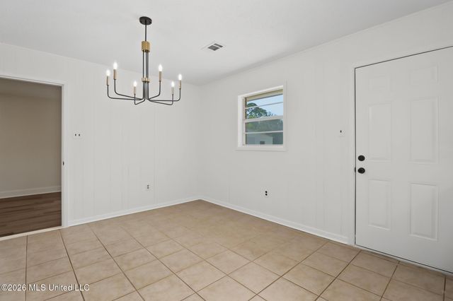 2525 W David Drive, Gulfport, MS 39503