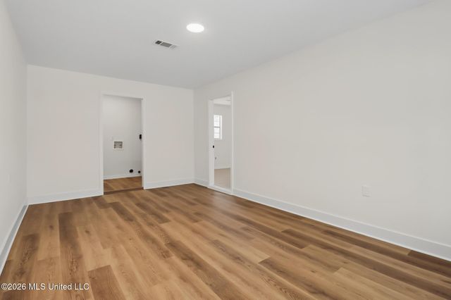2525 W David Drive, Gulfport, MS 39503