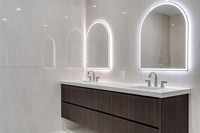 429 NW 130th Ave, Miami, FL 33182