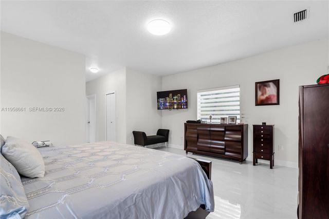 429 NW 130th Ave, Miami, FL 33182