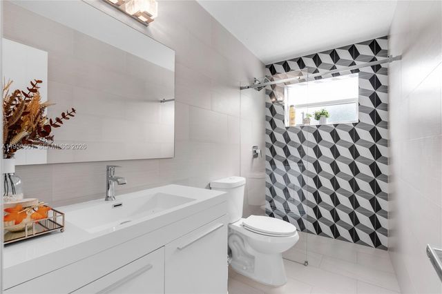 429 NW 130th Ave, Miami, FL 33182