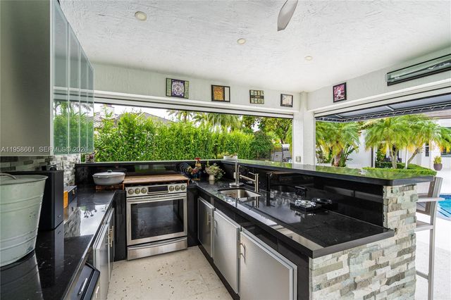 429 NW 130th Ave, Miami, FL 33182