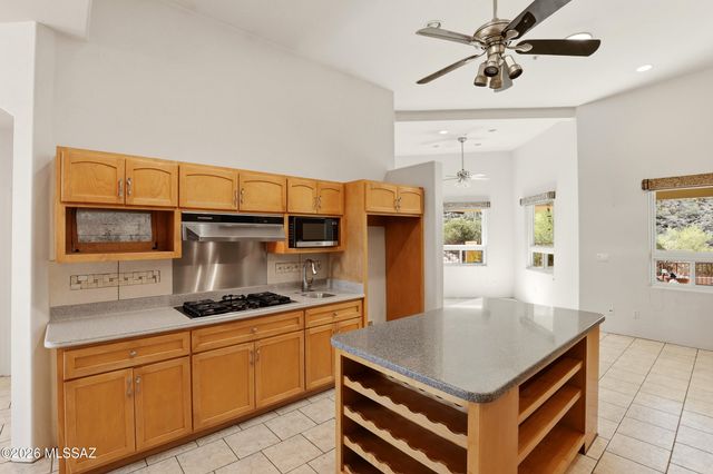 1911 N El Moraga Drive, Tucson, AZ 85745