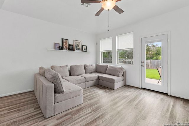 8808 Straight Oaks, San Antonio, TX 78254