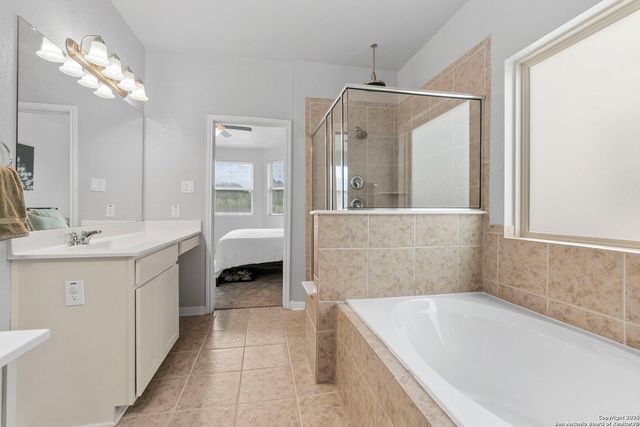 8808 Straight Oaks, San Antonio, TX 78254