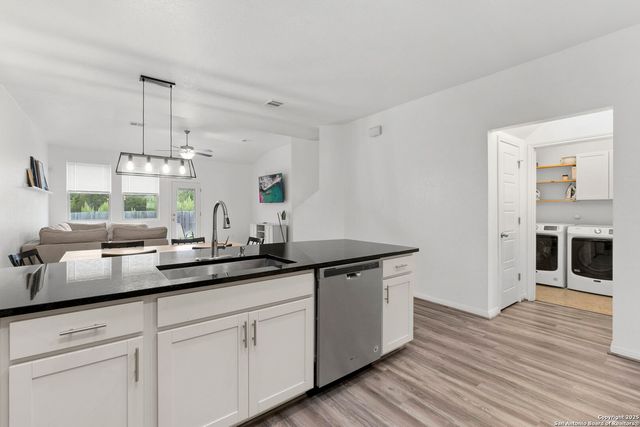 8808 Straight Oaks, San Antonio, TX 78254