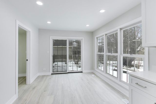 1137 FIELDSTONE Lane, Bartlett, IL 60103