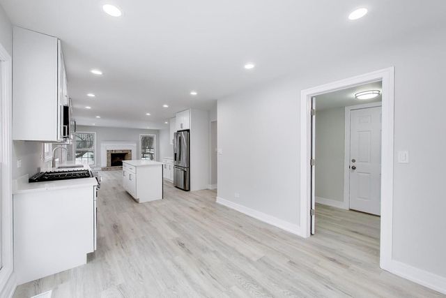 1137 FIELDSTONE Lane, Bartlett, IL 60103