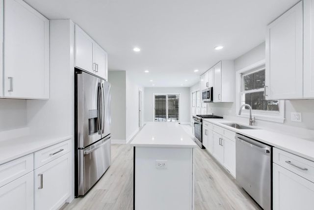 1137 FIELDSTONE Lane, Bartlett, IL 60103