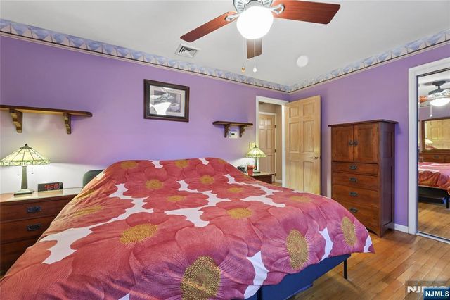 70 Walnut Street, Oakland, NJ 07436