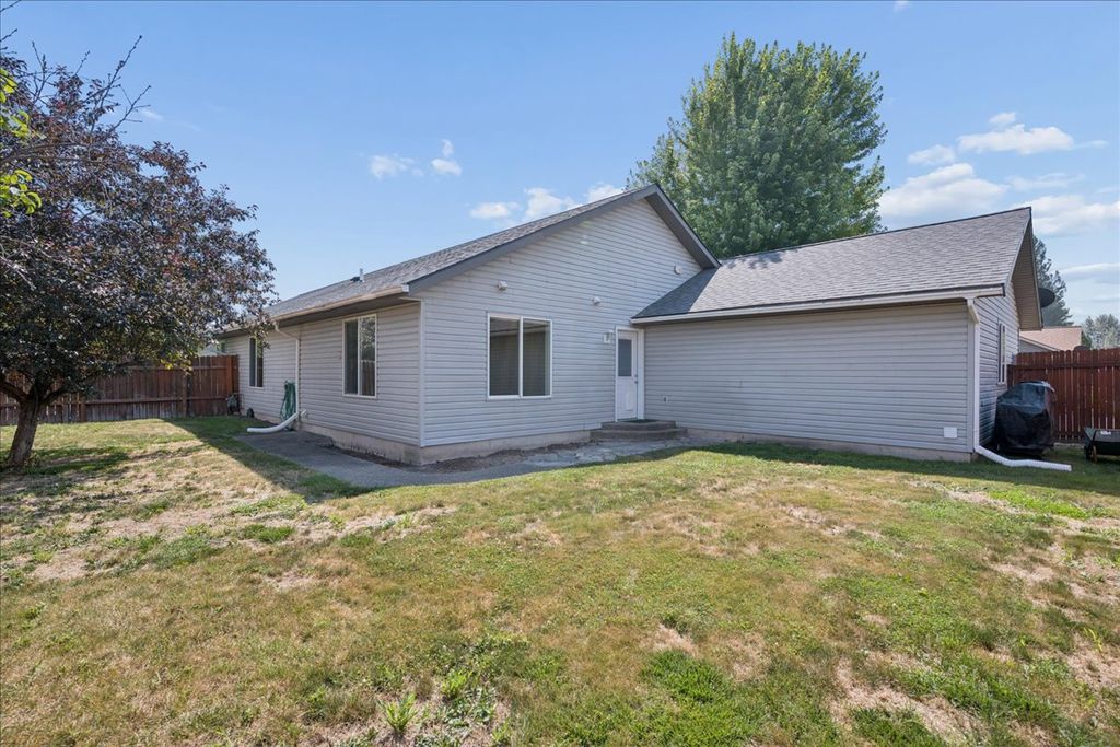 1077 Harmony Court, Kalispell, MT 59901 photo 4
