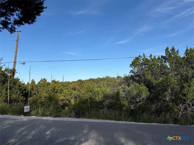 833 Valley Ridge, Canyon Lake, TX 78133