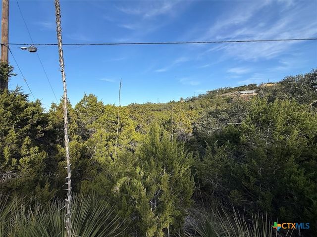 833 Valley Ridge, Canyon Lake, TX 78133