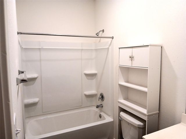 504 Gabriels Bluff DR, Georgetown, TX 78626