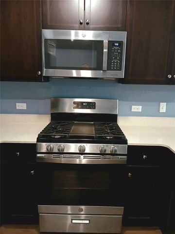 504 Gabriels Bluff DR, Georgetown, TX 78626