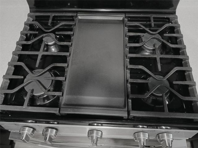 504 Gabriels Bluff DR, Georgetown, TX 78626