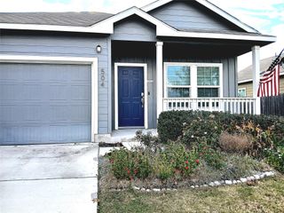 504 Gabriels Bluff DR, Georgetown, TX 78626