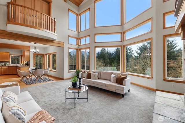 16470 Uplands Way SE, North Bend, WA 98045