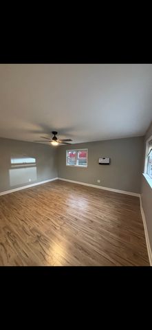 238 Trask Street 1, Aurora, IL 60505