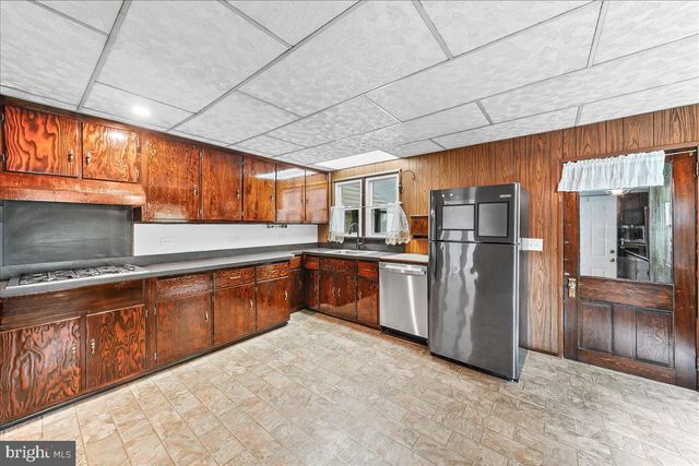 25 S 5TH ST, Oxford, PA 19363