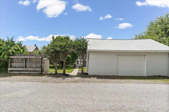 25 S 5TH ST, Oxford, PA 19363